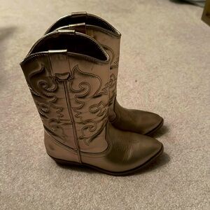 Girls gold cowboy boots